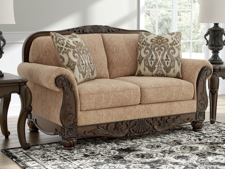 Chelsworth - Loveseat - Golden