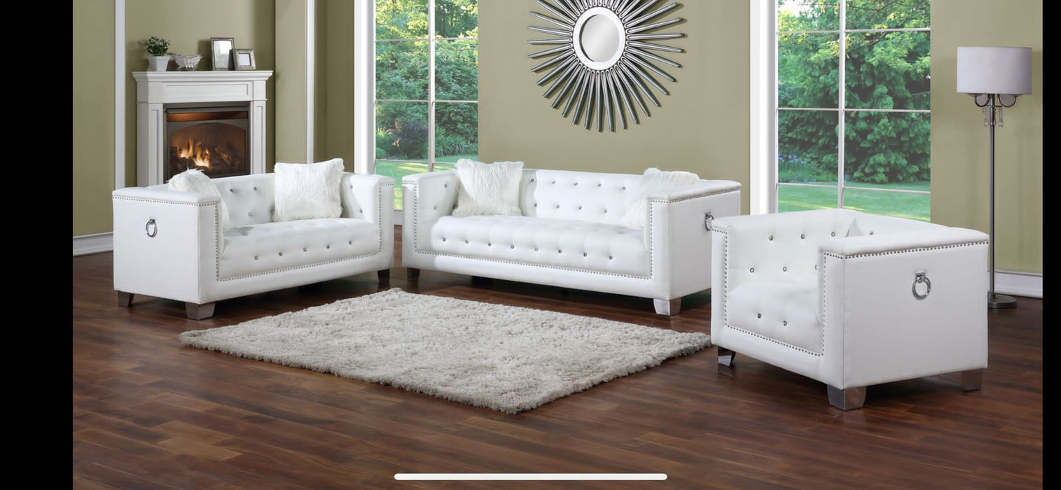 Ginny White Sofa Love (arriving before May)