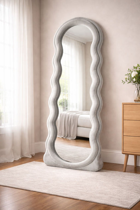 Iconic Stand-Up Mirror Many Colors To Choose From!!