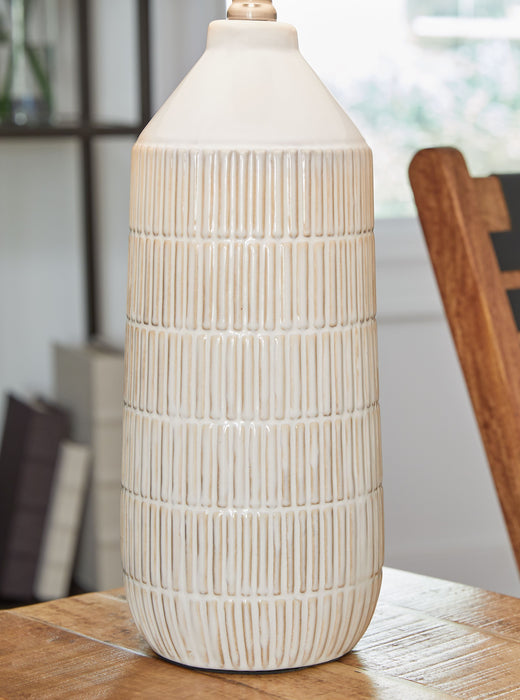 Willport - Off White - Ceramic Table Lamp (Set of 2)